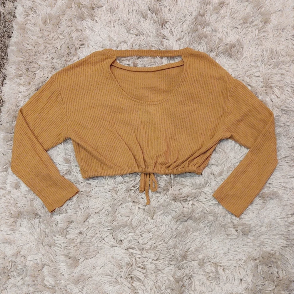 AEO Seriously Soft mustard yellow cropped top L